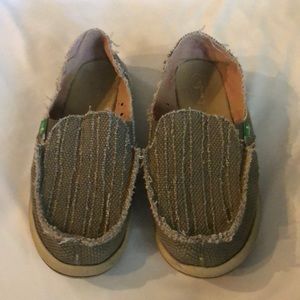 Women’s size 10 Sanuk shoes